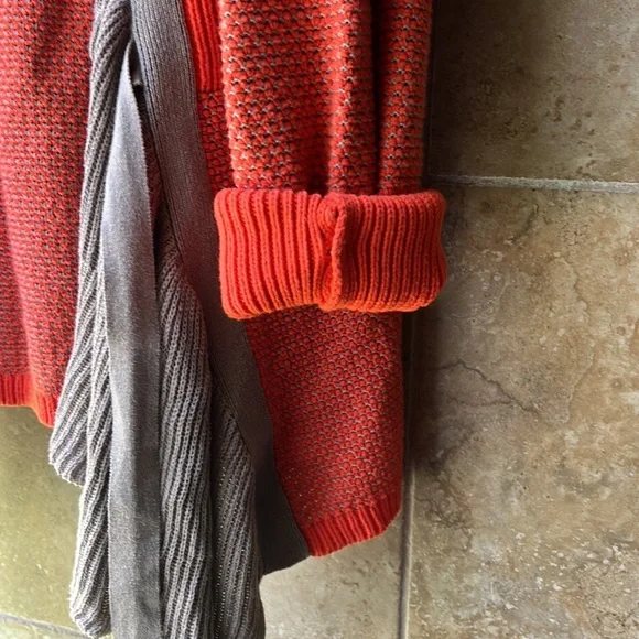 Stylish Orange and Tan Women's Sweater - Picture 9 of 13